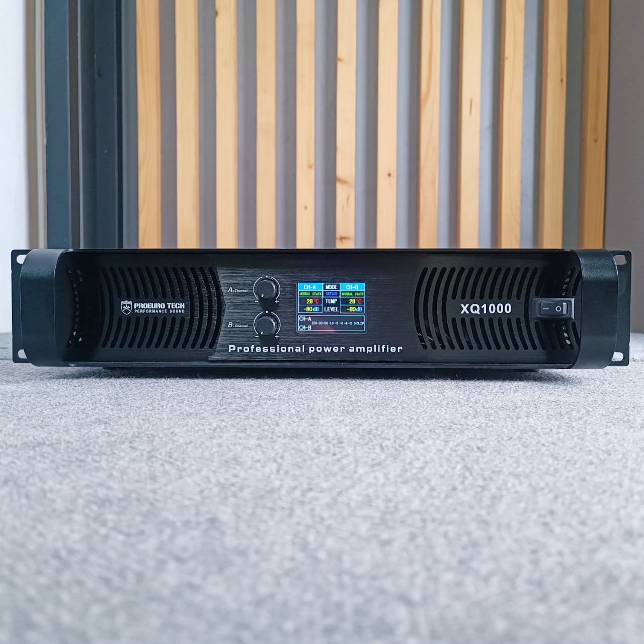 PROEUROTECH XQ-1000 POWERAMP รุ่นใหม่ กำลังขับ 1000 วัตต์ เพาเวอร์แอมป์ โปรยูโรเทค ระบบหม้อแปลง มีจอ XQ 1000 XQ1000 เอไอ-ไพศาล