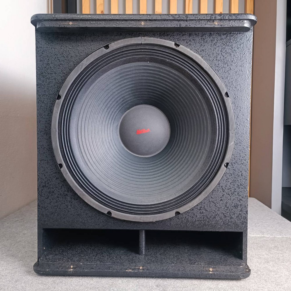 HOTROCK 18WS2 ตู้ซับ18นิ้ว ไม้MFD SUB ตู้ซับเบส 18 นิ้ว 1800 วัตต์ ตู้ลำโพง HOT ROCK ฮอทร็อค 18-WS2 18 WS2 เอไอ-ไพศาล