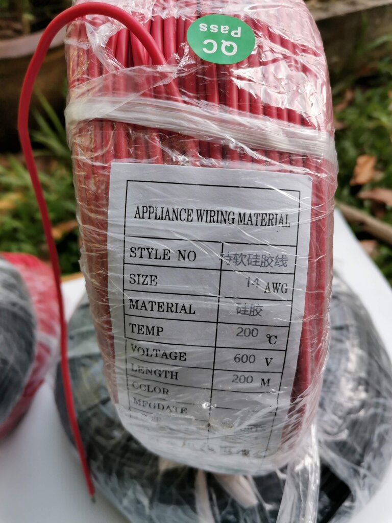 สายไฟซิลิโคน 20AWG , 18AWG , 16AWG , 14AWG , 12AWG , 10AWG , 8AWG สายทองแดง ทนความร้อนสูง 200องศา สายนิ่ม อ่อนตัว โค้งงอดี ราคาขายต่อ 1 เมตร