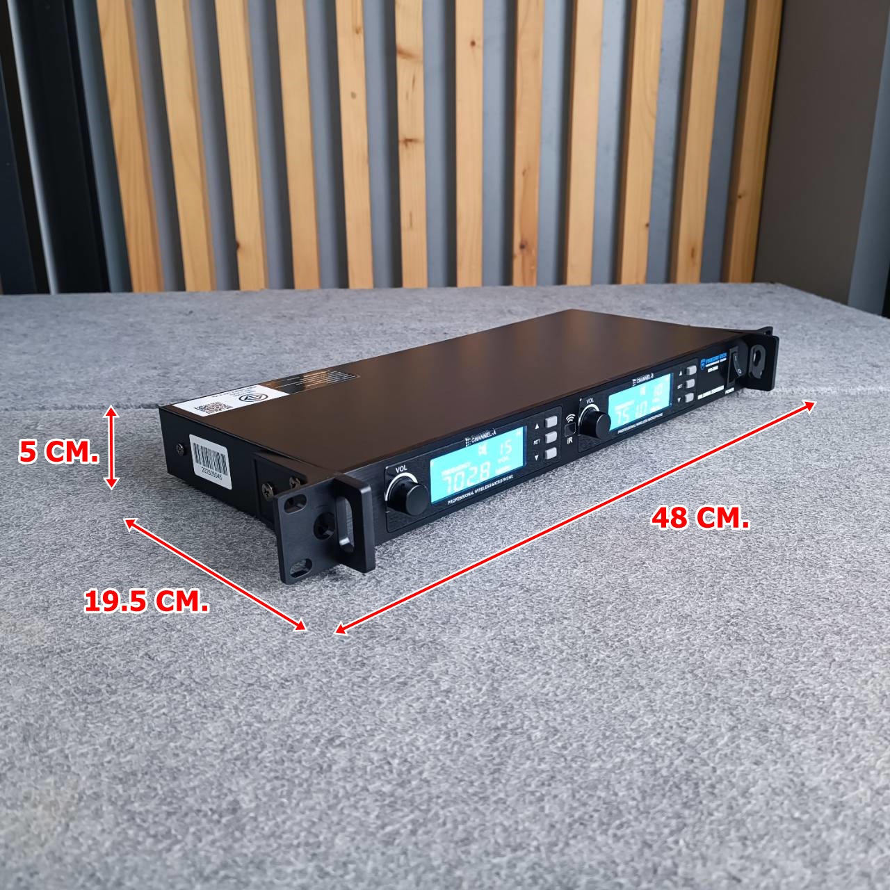 PROEUROTECH KM-D900 พร้อมกระเป๋า ไมค์ลอย UHF ไมค์ลอยคู่ ไมโครโฟน ไมโครโฟนไร้สาย โปรยูโร เทค รุ่น KM D900 KMD900 เอไอ- ไพศาล