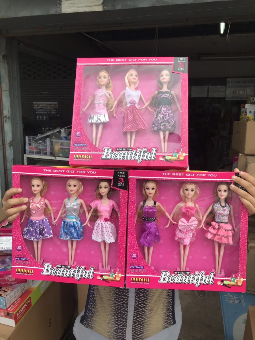 104-5 ของเล่นตุ๊กตา 3 ตัว ตุ๊กตาผู้หญิง 3 ตัว ปลีกกล่องละ (ของใหม่กล่องไม่สวย)