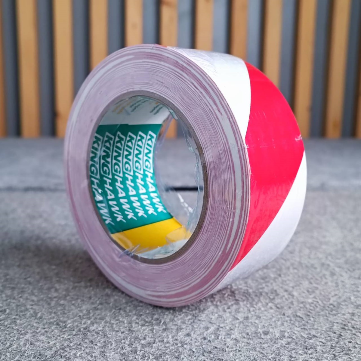 1ม้วน แดงขาว เทปตีเส้นพื้น PVC TAPE ขนาด 48mm ยาว33เมตร สี แดงขาว Kinghawk เทป ตีเส้น เอไอ-ไพศาล