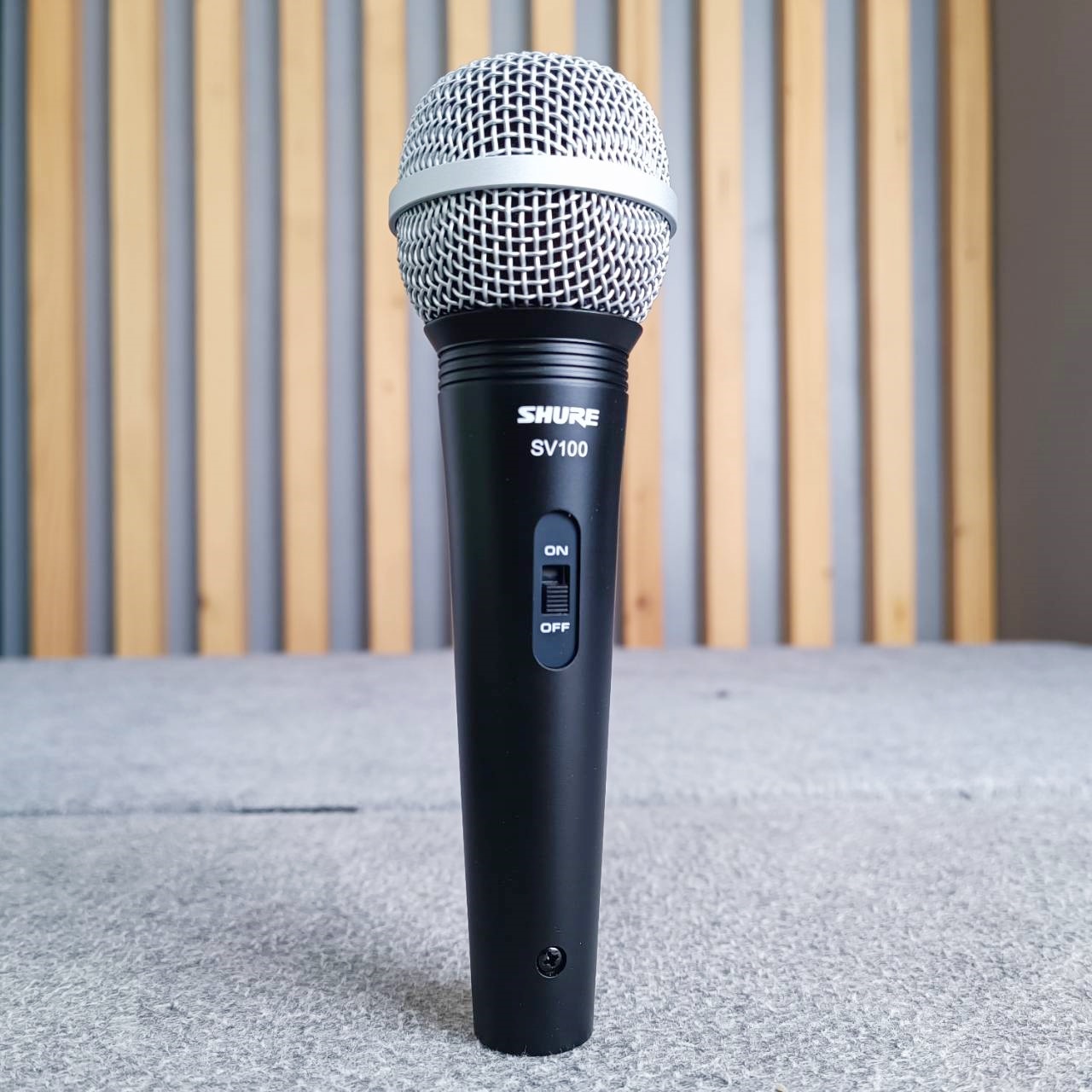 สินค้าใหม่ กล่องนอกไม่สวย SHURE SV-100X ไมค์โครโฟนพร้อมสาย4.5เมตร sv-100 SV 100 X ไมค์โครโฟน แบบสาย แท้มหาจักร ไมค์ร้องเพลง ชัวร์ ไมค์สาย ไมค์โครโฟนสาย เอไอ-ไพศาล