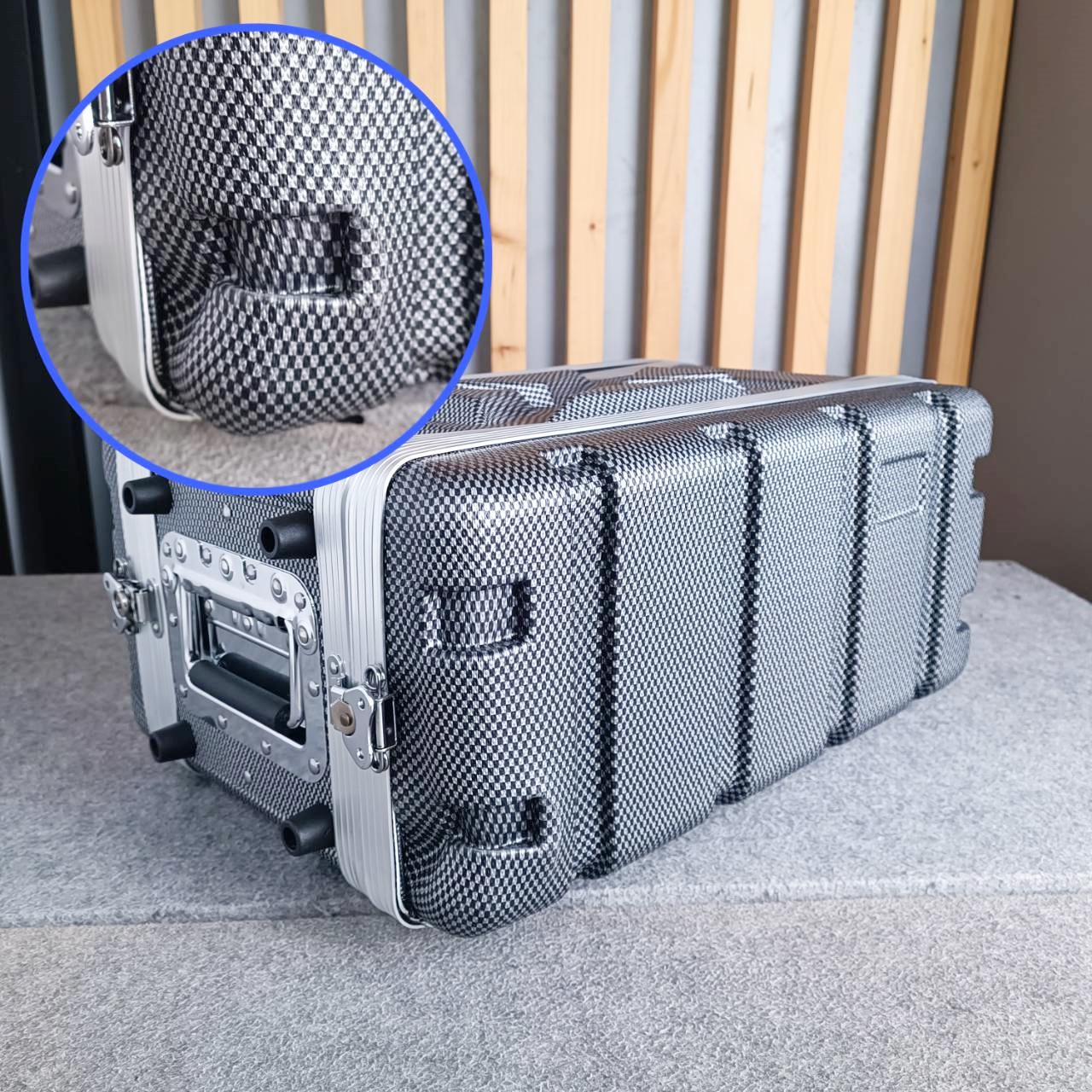 สินค้าเสียหายจากการขนส่ง RACK ABS ABS-4USD แร็คไมค์ลอย ลึก9นิ้ว *KEVLAR* มีรอยบุบ โก่งเล็กน้อย พร้อม ลิ้นชักใส่ไมค์ กล่องใส่อุปกรณ์เครื่องเสียง เอไอ-ไพศาล