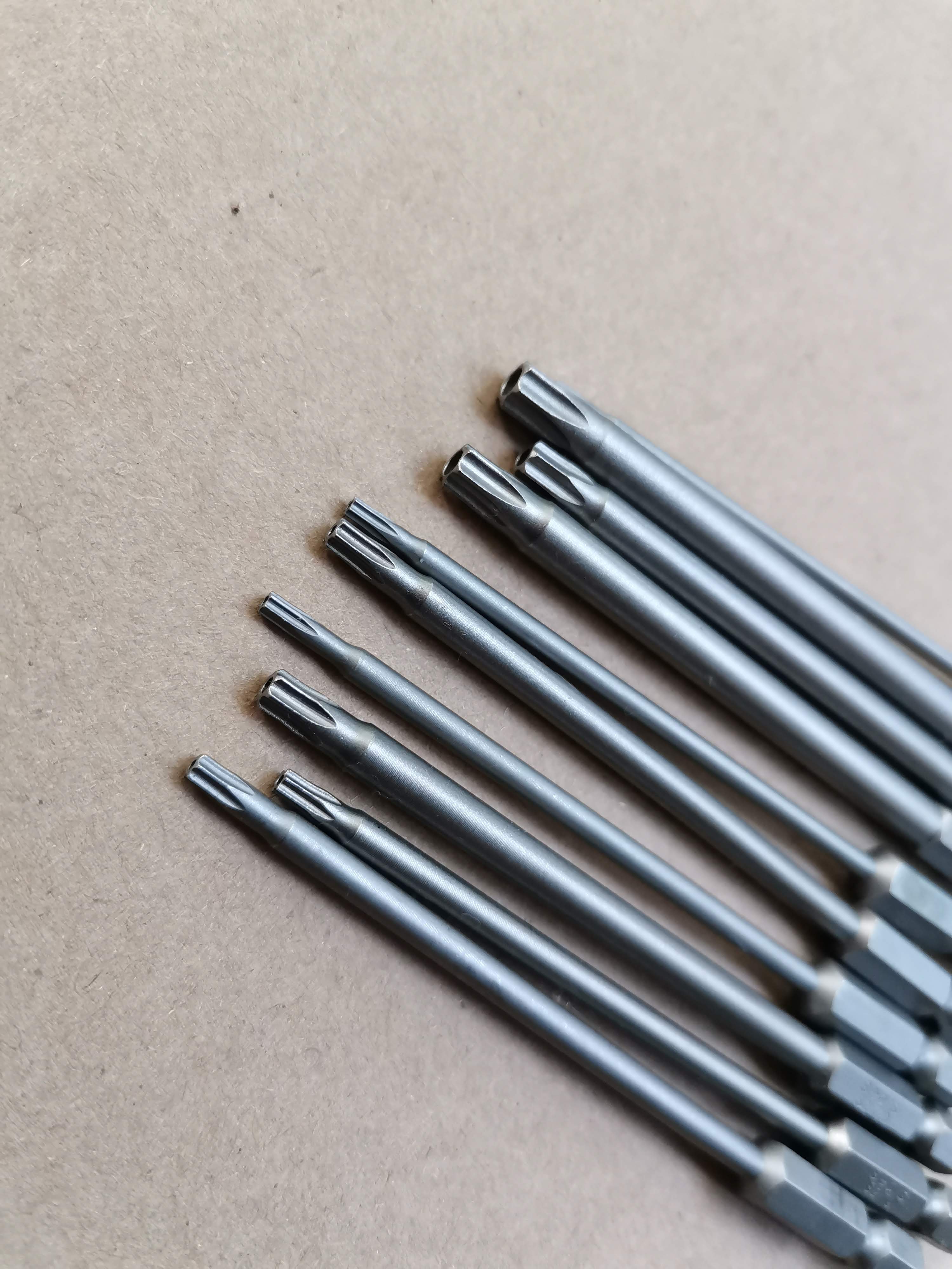 ไขควงหัวดาว Torx , Torx pin security torx แบบมีรู แบบตัน สำหรับใช้กับสว่าน เข้าที่แคบ ก้านยาวพิเศษ 100มม เหล็ก S2 ขายเป็นตัว