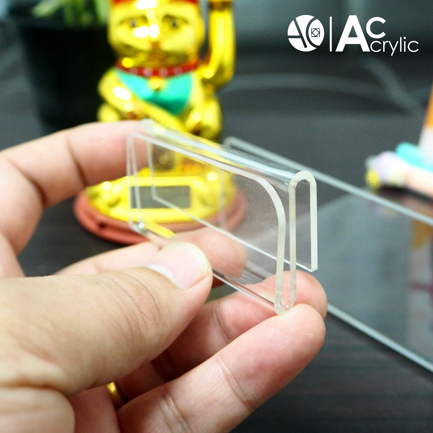 ป้ายแขวน ป้ายใส่ราคา 6.5x3cm. อะคริลิค หนา 2 มิล (6.5H)
