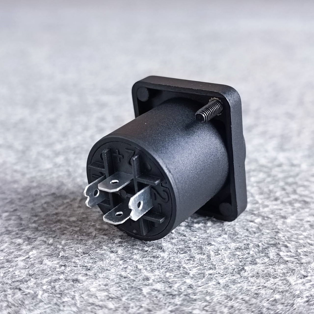 แพ็ค4ตัว KANE COPPER1 speakon ตัวเมีย เหลี่ยมเล็ก สเปคคอนตัวเมีย แจ็ค สเปคคอน สเปคคอน ตัวเมีย เหลี่ยมเล็ก เอไอ-ไพศาล