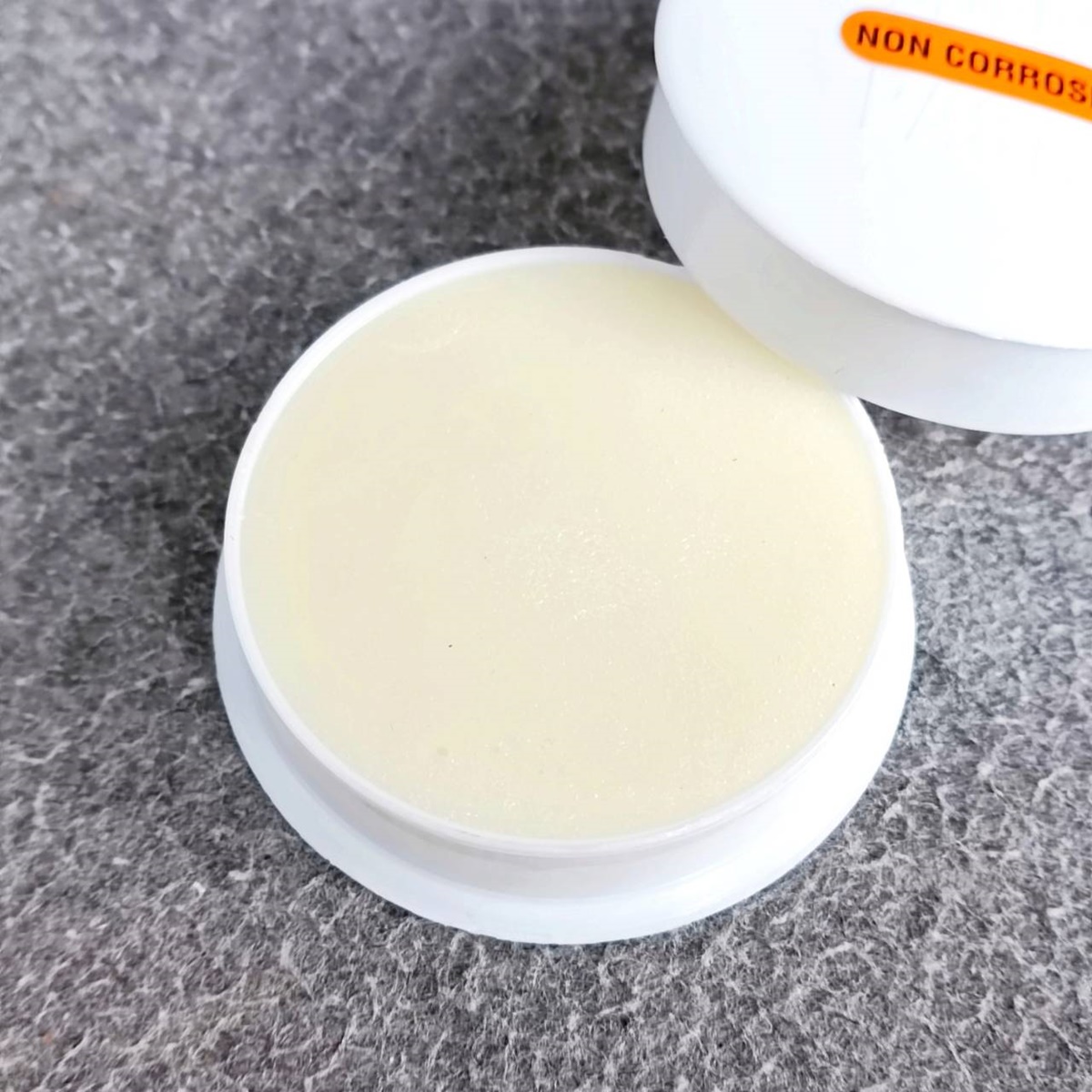 ยกกล่อง24ตลับ ฟักไซด์ หรือ ฟลักซ์ ตลับสีขาว A3 น้ำยาประสานสำหรับบัดกรี ( Flux or Soldering Paste ) ใช้ร่วมกับ ตะกั่ว เอไอ-ไพศาล