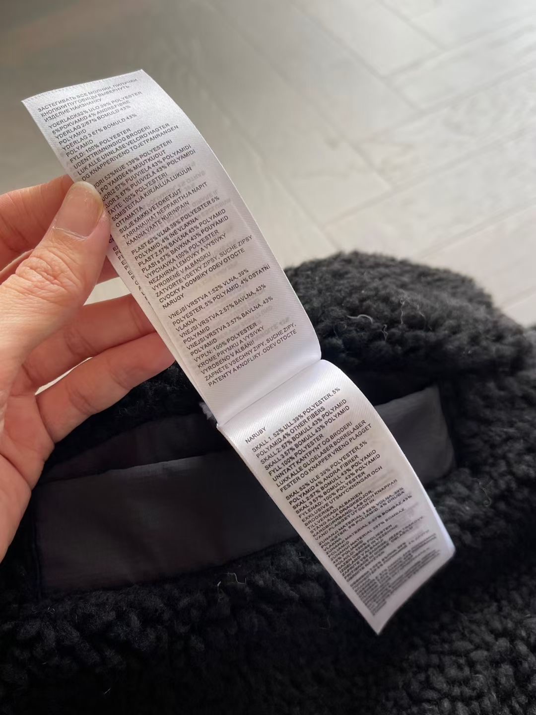 เสื้อกันหนาวมีฮู้ดใส่ได้ 2 ด้าน Canada Goose Women's Alberni Reversible Fleece Bomber Jacket มี 3 สี สินค้าใหม่ ของแท้