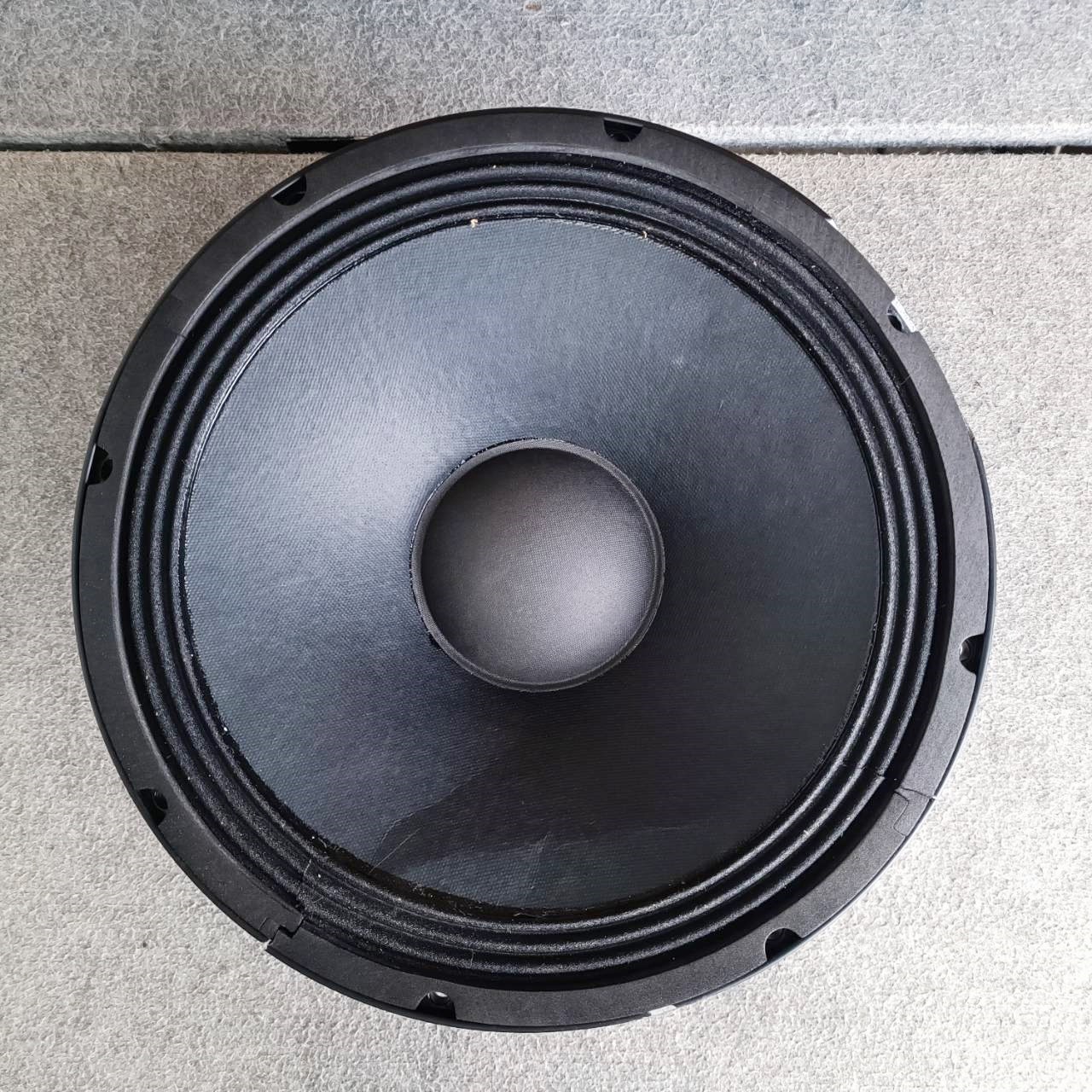 สินค้าเสียหายจากการขนส่ง CONNEX LR-12 ลำโพง12นิ้ว (โครงแตก) คอนเน็ค ดอกลำโพงกลางแจ้ง โครงหล่อเหล็ก ดอกลำโพงเสียงกลาง รองรับกำลังขับ 600 วัตต์ LR 12 LR12 เอไอ-ไพศาล