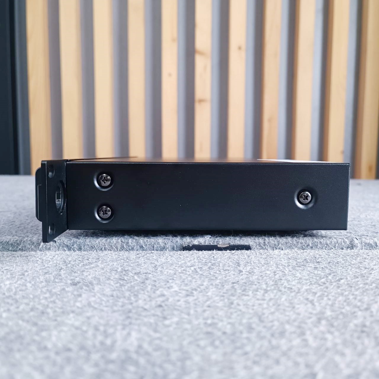 ไมค์2ด้าม MICROTECH MT-999E ไมค์ลอยมือถือคู่UHF ชุดไมค์ลอย มือถือคู่ ไมโครโฟนไร้สายดิจิตอล MICROTECH(ไมโครเทค) MT-999E MT-999Eเอไอ-ไพศาล