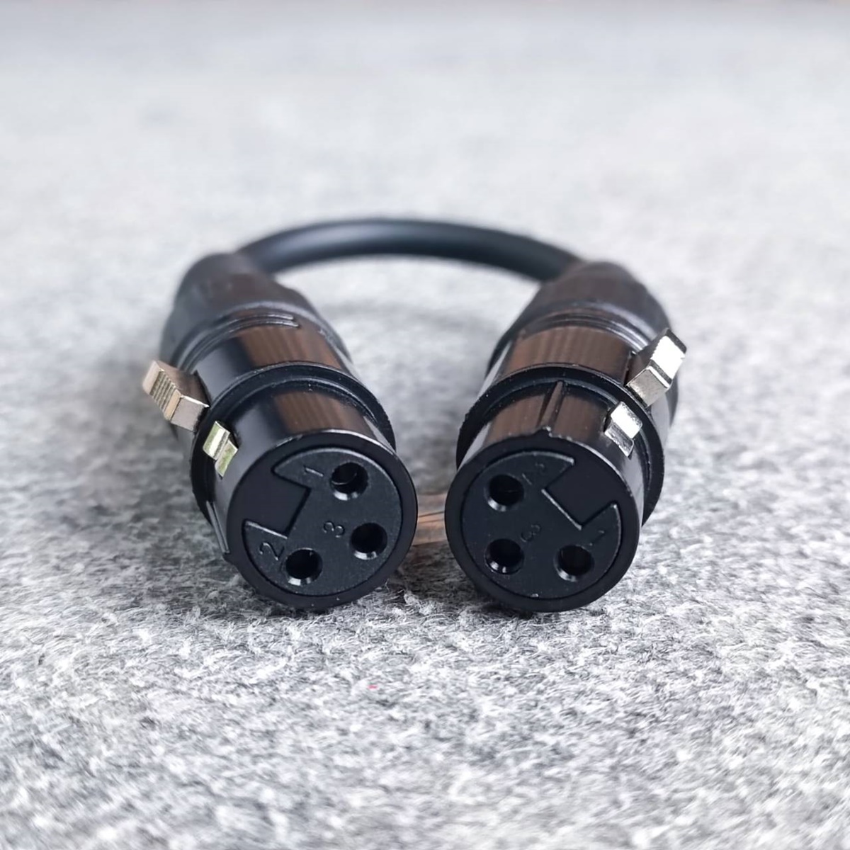 1เส้น ยาว15ซม. สายJ.XLRออกJ.XLR J021 dynacom 15เซน สีดำ เมีย-เมีย สายทด สายสัญญาณ CANNON เมีย-เมีย สายบาลานซ์ เอไอ-ไพศาล