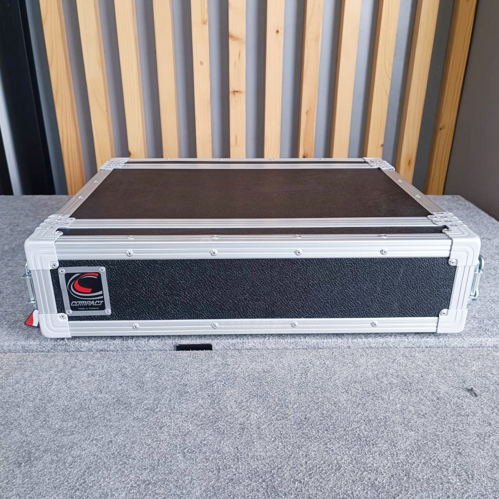 แร็ค COMPACT L 2U RACKไม้หุ้มหนังสีดำ ลึก 11นิ้ว L2U แร็คเครื่องเสียง แร็คไม้ คอมแพ็ค L-2U เอไอ-ไพศาล