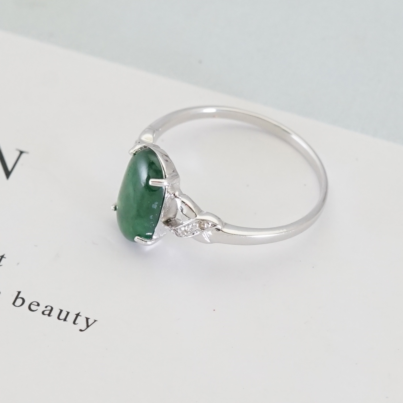 แหวนเงินแท้ฝัง หยกแท้ และเพชรแท้