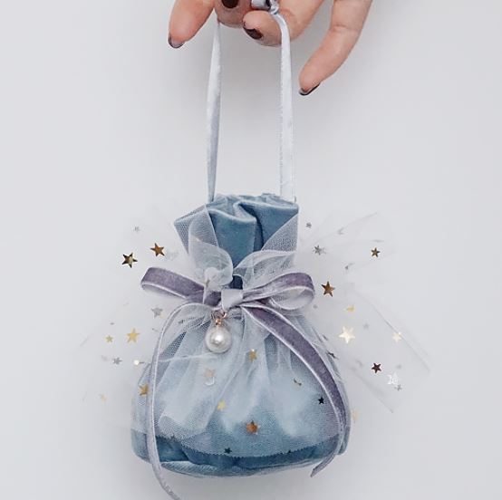 ถุงผ้ากำมะหยี่ ถุงใส่ของขวัญ ของชำร่วย งานแต่งงาน ใส่ของที่ระลึกมอบให้ ลูกค้า ถุงใส่ของขวัญ แต่งระบาย เก๋ ๆ 257510