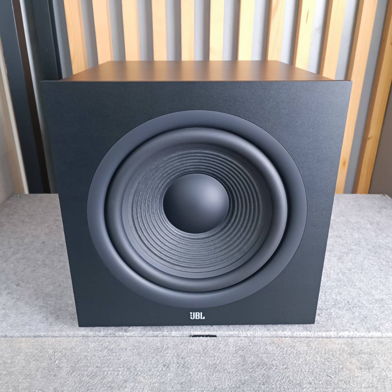 JBL JBL220PBLKAS ซับ12นิ้ว Stage 220P ซับวูฟเฟอร์พาวเวอร์ 12 นิ้ว ลำโพงซับ ซับเบส Stage-220P Stage220P เอไอ- ไพศาล