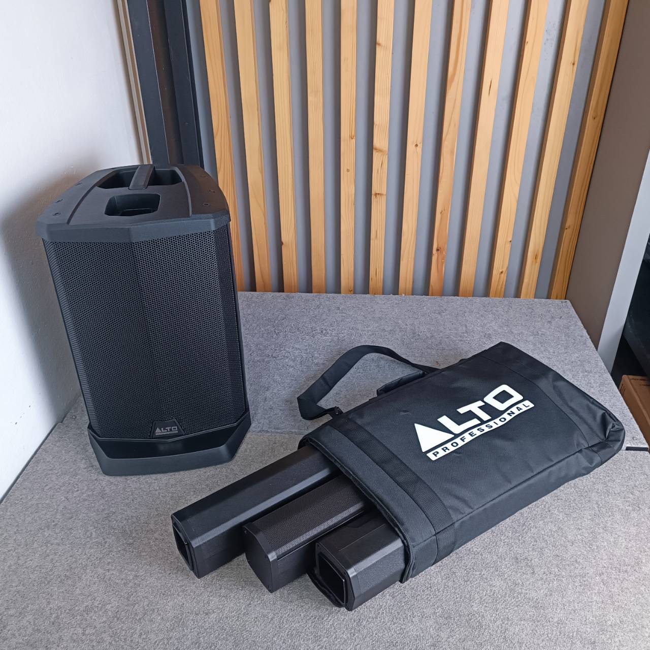 แถมถุงเก็บลำโพงคอลัมน์ ALTO TS-108C ลำโพงคอลัมน์แอคทีฟ บลูทูธ TS 108C ลำโพงคอลัมน์ มีแอมป์ในตัว TS108C เอไอ-ไพศาล