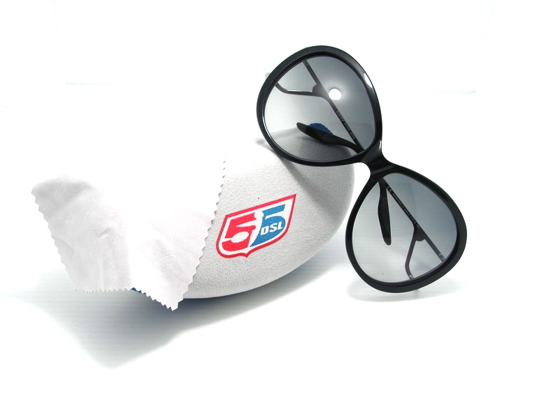 หมดแล้วค่ะ+++แว่นกันแดด Fifty Five DSL !!!ใส่เท่ห์มากมายแน่นอนค่ะ ของแท้100%และถูกสุดๆ ส่งตรงจากUS.ค่ะ