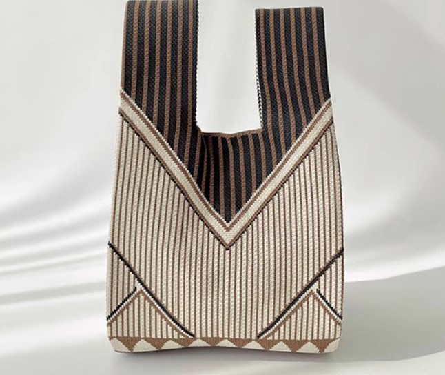 กระเป๋าผ้าถัก ผ้าทอ ลายเส้น แบบอาร์ต ๆ กระเป๋าผ้าพกพา อย่างดี ของขวัญ ของชำร่วย แบบพรีเมี่ยม เก๋ ๆ 271565