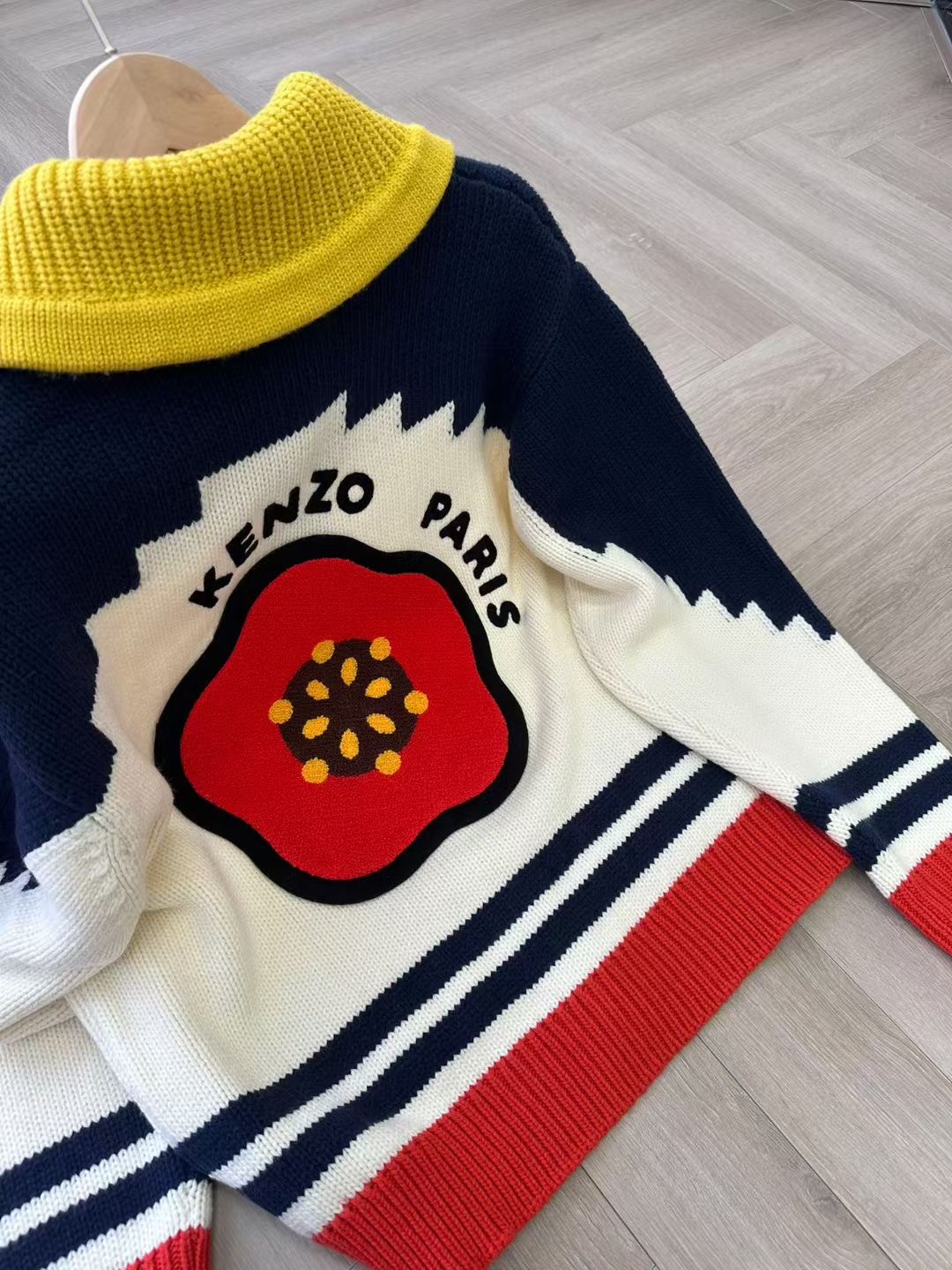 **do** เสื้อคลุมกันหนาว KENZO Pop' cardigan in wool ใส่ได้ ชาย หญิง สินค้าใหม่ ของแท้