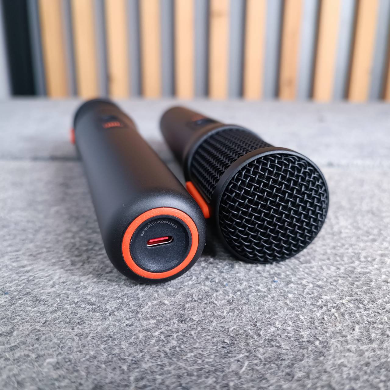JBL PARTYBOX WIRELESS MICROPHONE ชุดไมค์ลอย มือถือคู่ ไมโครโฟน ย่าน 2.4 GHz ไมโครโฟนไร้สาย เอไอ-ไพศาล