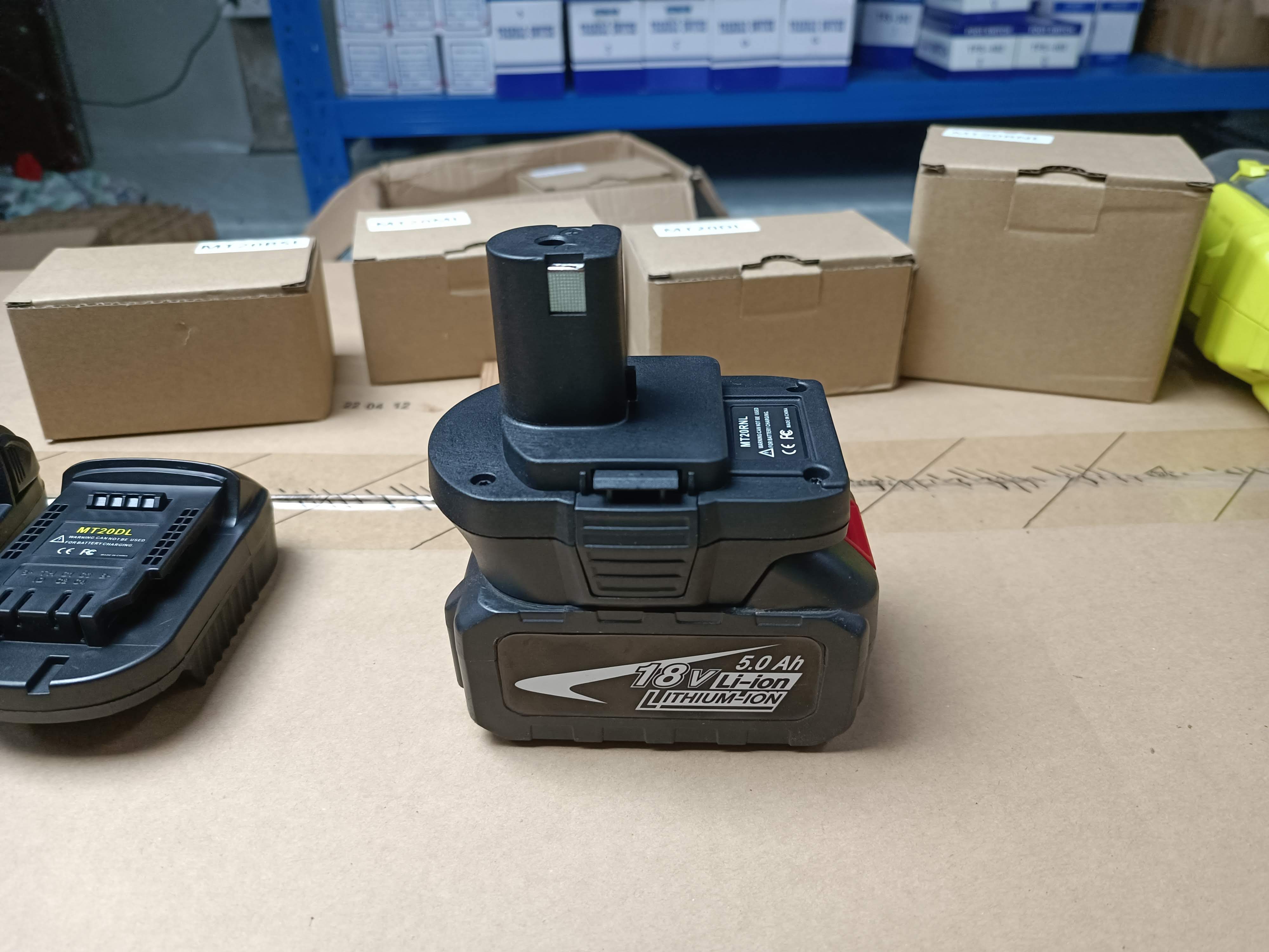 ตัวแปลงแบต Adapter For Makita 18V ให้ใช้กับสว่านยี่ห้อต่าง ดังนี้ Bosch , Milwaukee , Dewalt , Ryobi