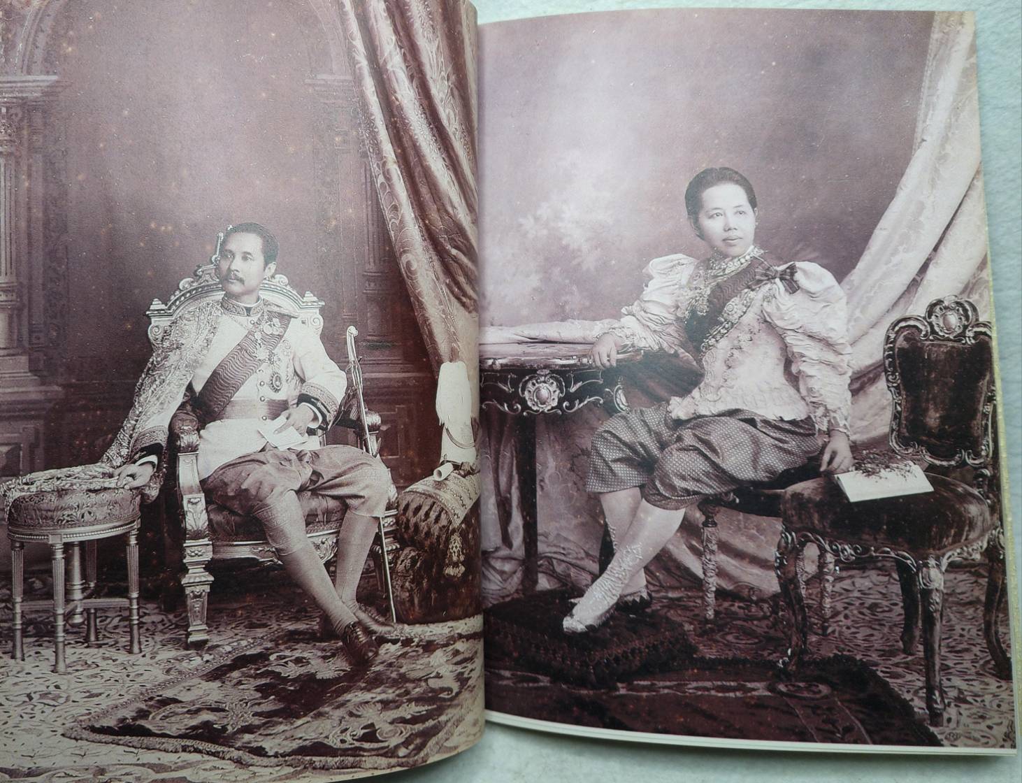 พระราชประวัติ และ เหรียญในรัชกาลที่ 5 SKU-09922