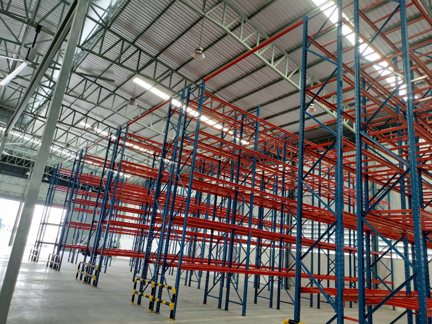 ติดตั้งชั้นเก็บสินค้าในคลังสินค้าสูง7.20เมตร