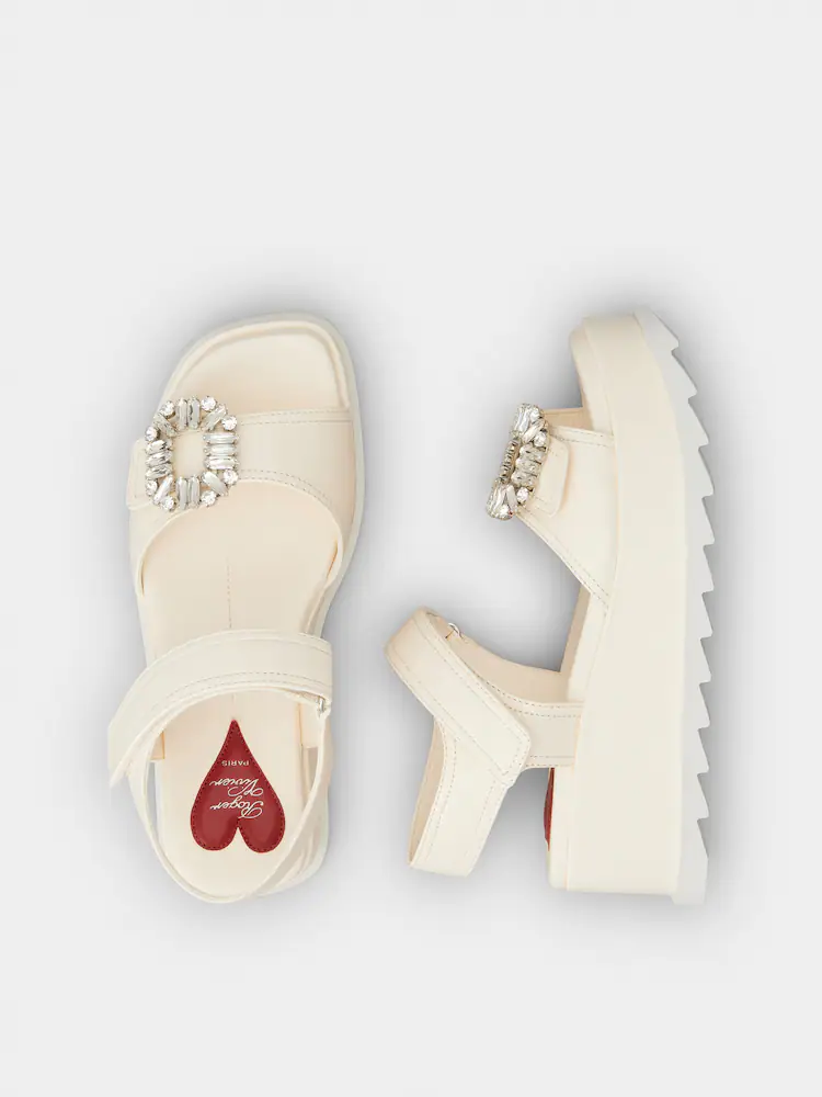 **do** รองเท้าหนังแตะมีรัดส้น Roger Vivier Slidy Viv' Wedge Sandals in leather ใส่ลำลอง สินค้าใหม่ ของแท้