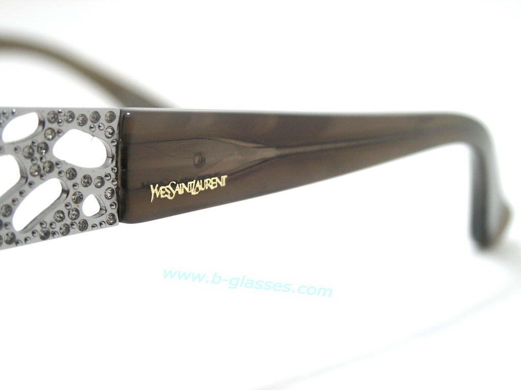 S แว่นกันแดด YSL ไฮโซมากมายค่ะ ของแท้100%และถูกสุดๆ ส่งตรงจากUS.ค่ะ