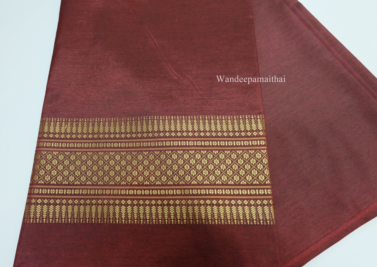 ผ้าไหมเกษตร คุณภาพดี ราคาถูก (สีเลือดหมู)