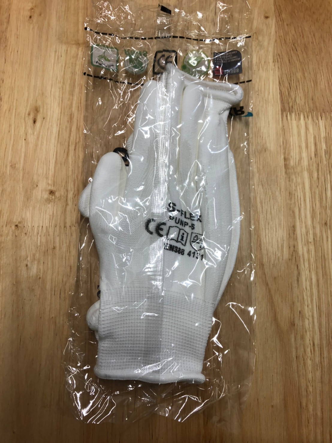 ถุงมือไนล่อน เคลือบ PU เต็มฝ่ามือ สีขาว , PU Palmfit White S-Flex