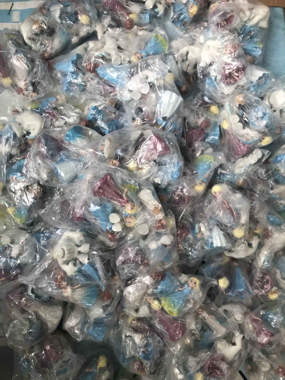 2606 ของเล่นเด็กโมเดลโฟร่เซ่น 7 ตัว