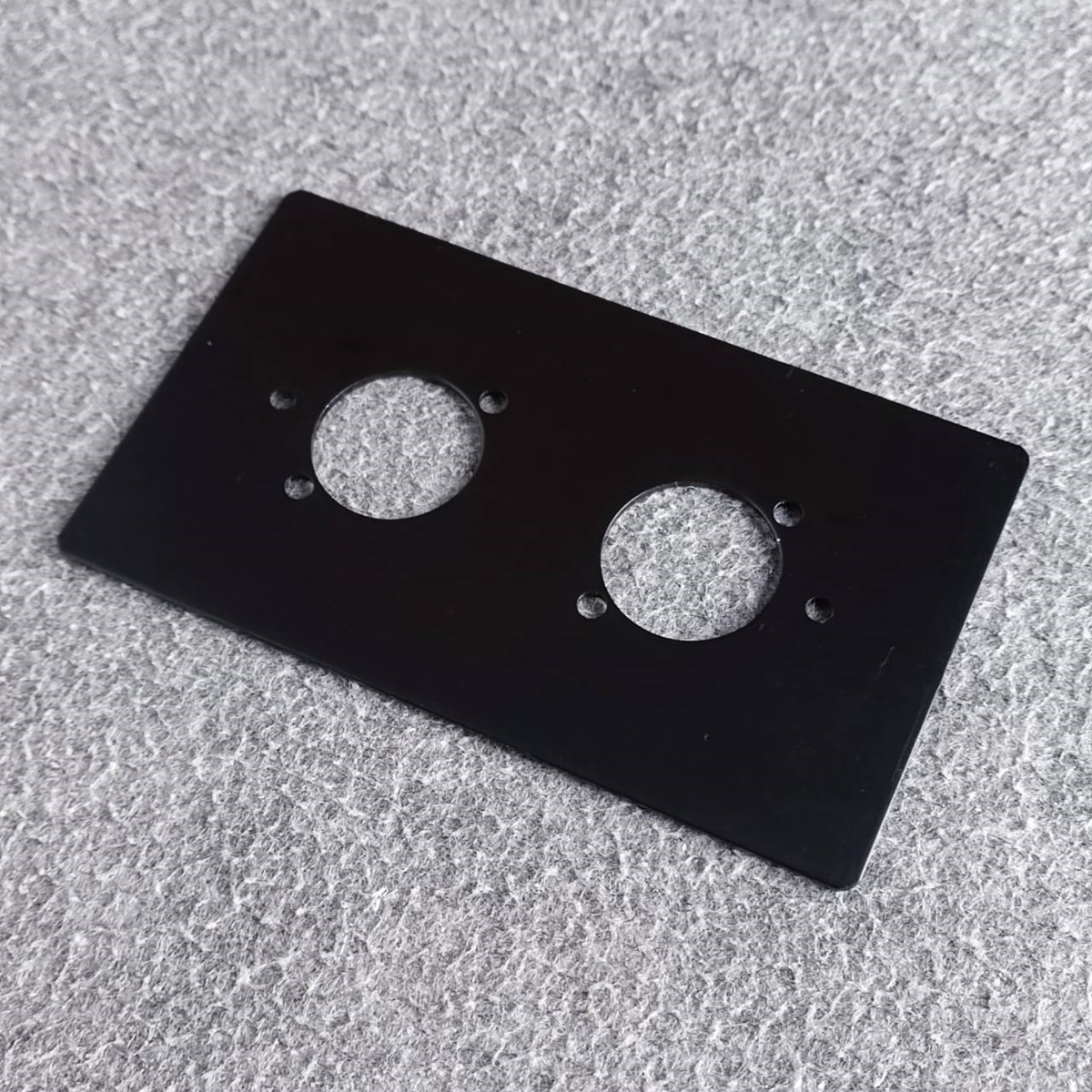 AMPHENOL XLR PANEL สีดำ2รู AMW-XLR-002PB แผ่นเพลท แผ่นสแตนเลสXLR 2รู งานติดตั้ง เครื่องเสียง ไมค์ สัญญาณ เสียง เอไอ-ไพศาล