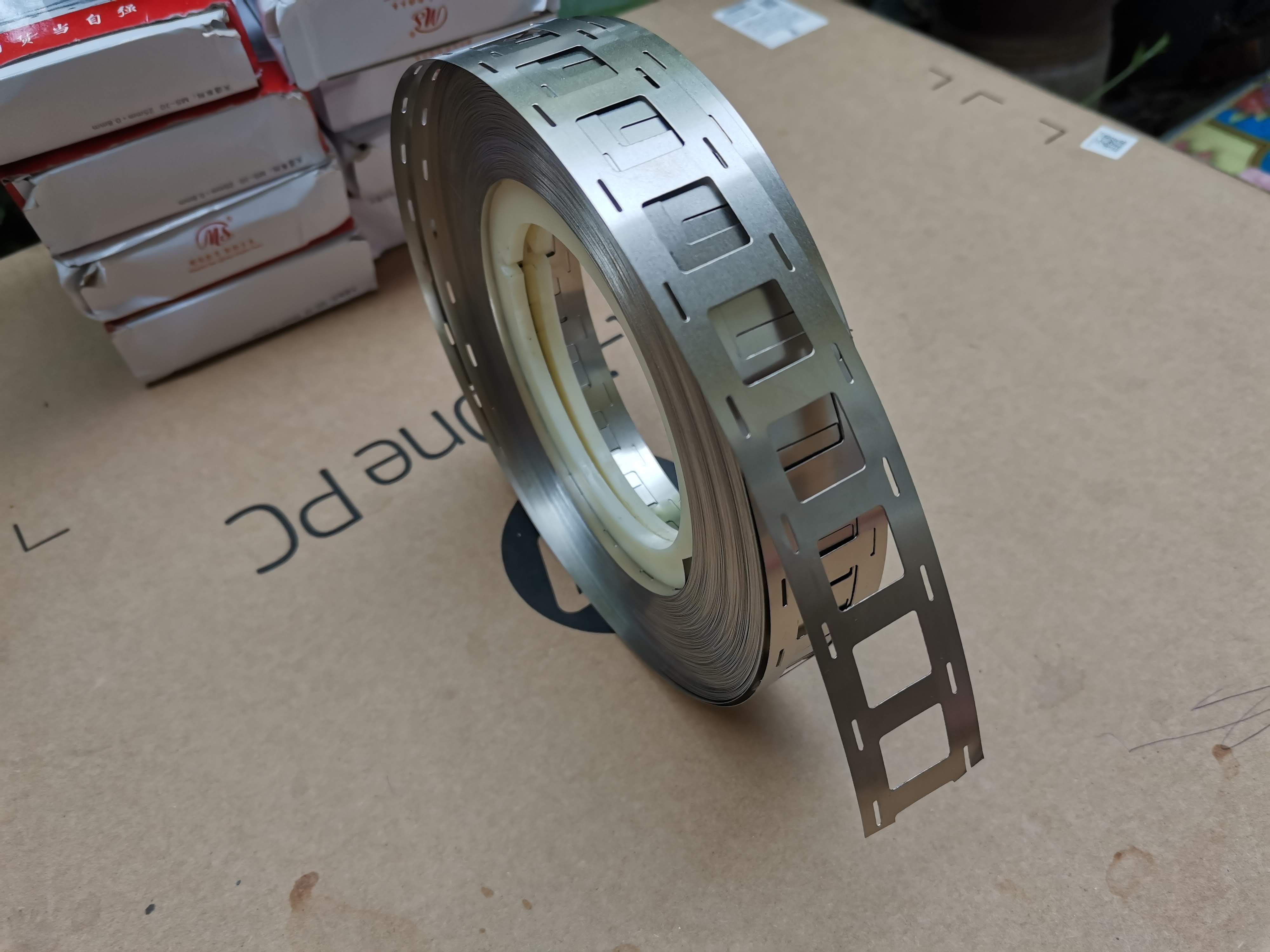 แผ่นนิกเกิล 26650 26700 2P nickel สำหรับ spot บัดกรี เชื่อมต่อขั่วแบตเตอรี่ ราคาขายต่อเมตร 1M อ่านรายละเอียดก่อนซื้อ