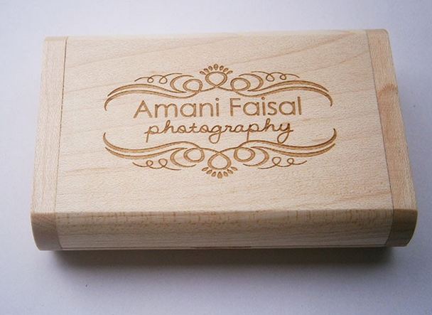 Usb Flash drive ลายไม้ สามารถ พิมพ์ โลโก้ ร้านค้า ชื่อ คู่บ่าวสาว ของขวัญ ระดับ พรีเมี่ยม มาพร้อมแพ็คเกจ กล่องไม้สุดหรู 263499