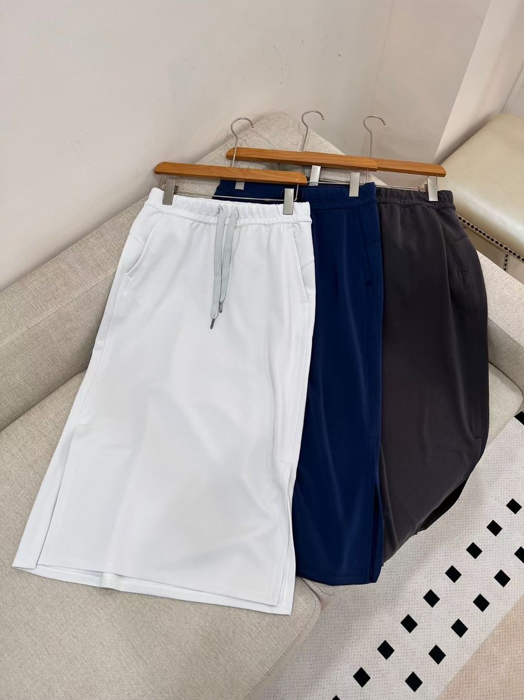 **do** กระโปรงเอวยางยืด Lululemon Softstreme Bound to Bliss Skirt มี 3 สีให้เลือก สินค้าใหม่ ของแท้