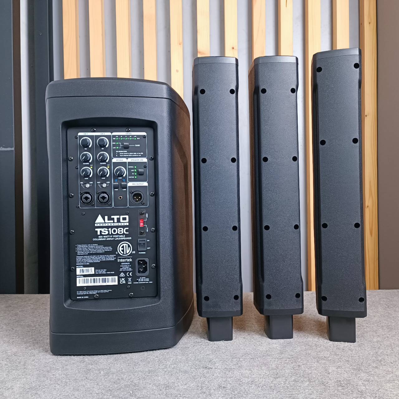 แถมถุงเก็บลำโพงคอลัมน์ ALTO TS-108C ลำโพงคอลัมน์แอคทีฟ บลูทูธ TS 108C ลำโพงคอลัมน์ มีแอมป์ในตัว TS108C เอไอ-ไพศาล