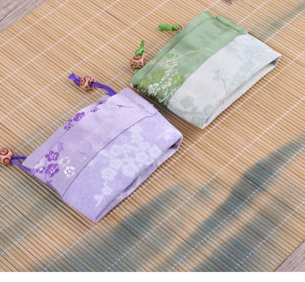 ถุงผ้า ใส่ของขวัญ ของชำร่วยงานแต่งงาน ปักลาย ดอกไม้ สวย ๆ ถุงใส่ของชำร่วย ลายดอกไม้ 208019