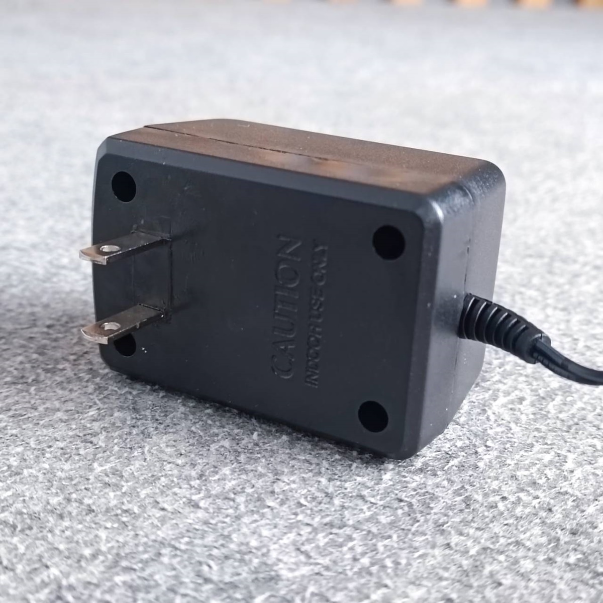 Adaptor FUJIW M20S 9V (ขั้ว +ใน -นอก) positive polarity 800mA มีเรคกูเลเตอร์ ให้ไฟเรียบ M 20 S อะแด๊บเตอร์