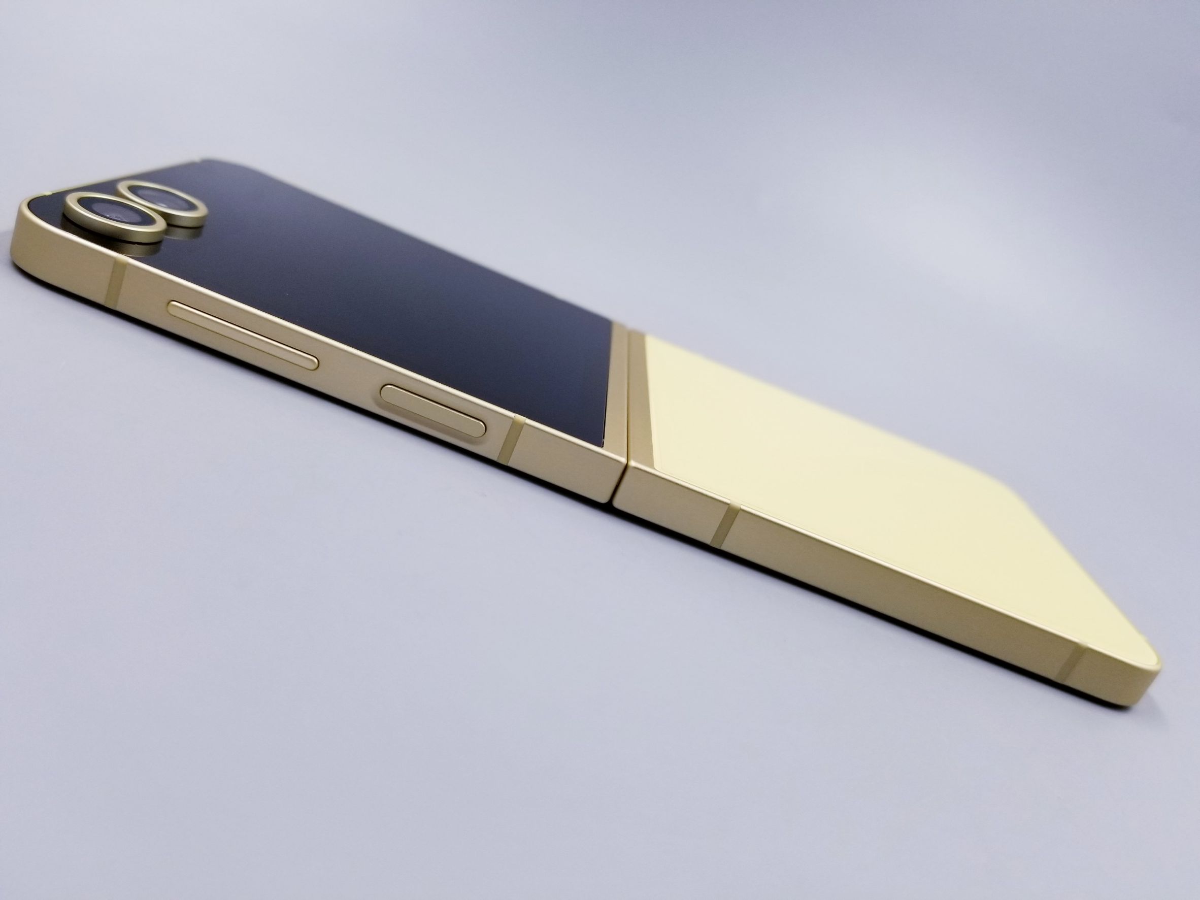 🍍Samsung Galaxy Z Flip6 (12+256GB) Yellow (5G) 🍍🍍มาแล้ว!! Flip6 #ศูนย์ไทย สเปคแรง จอพับได้ พกพาง่าย ราคาเบาๆ!! 🍍