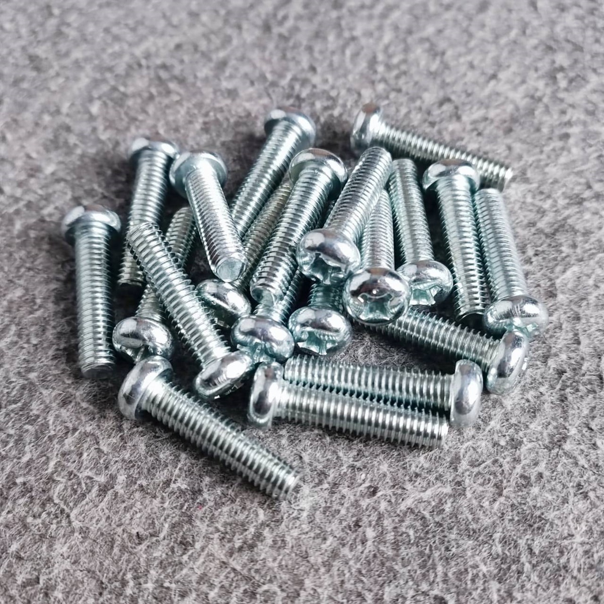 ถุง20ตัว สกรูเกลียวมิลหัวแฉกJP M6-1.0X25 (ใช้กับT-NUT M-6) สกรู น็อต น็อตเกลียวมิลหัวแฉก สกรูเกลียวM6 สกรูเกลียวM-6 สกรูเกลียวM 6 เอไอ-ไพศาล