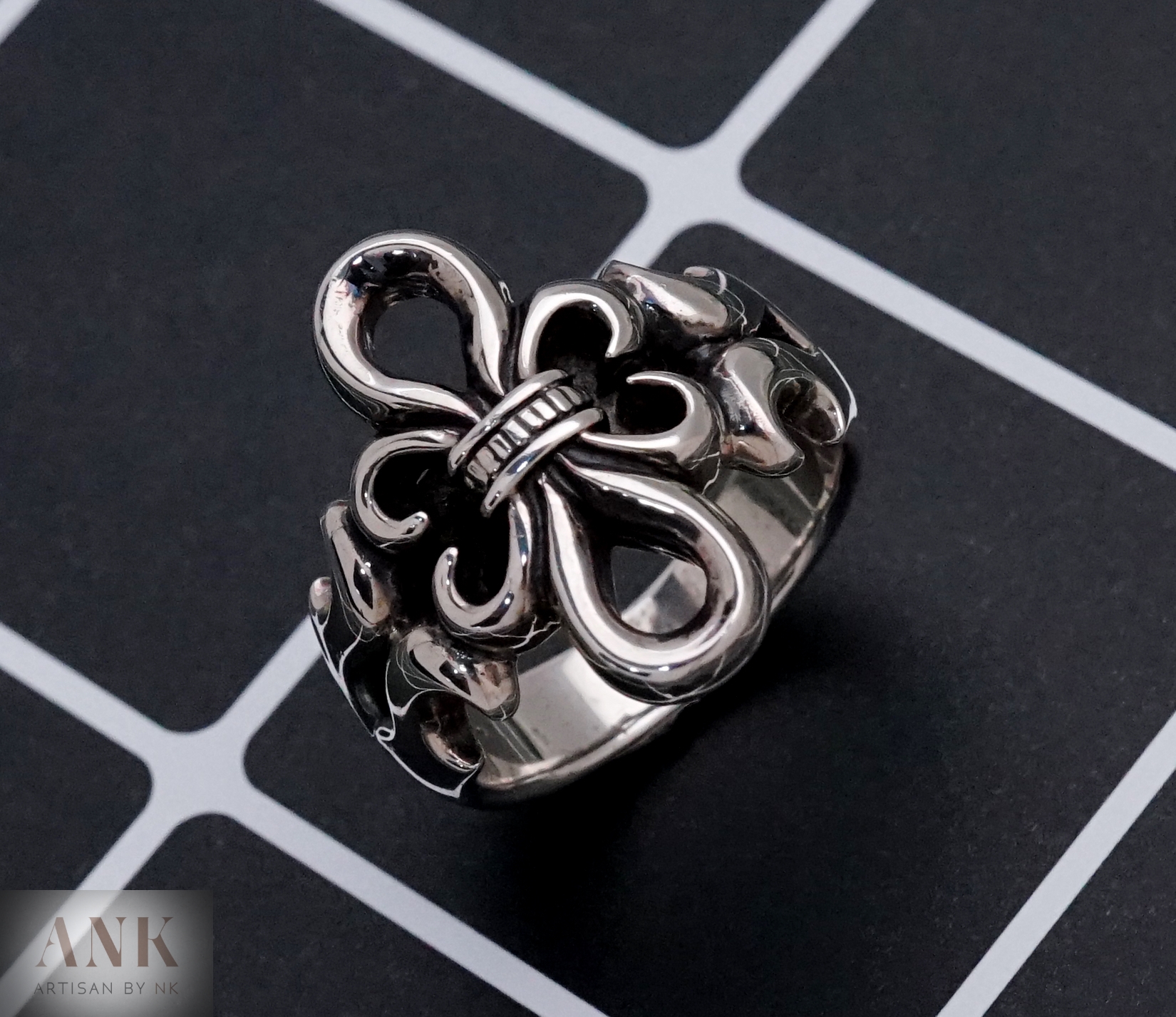 แหวนเงินแท้สไตล์วินเทจ ไซด์59 Vintage Silver Ring Size: 59