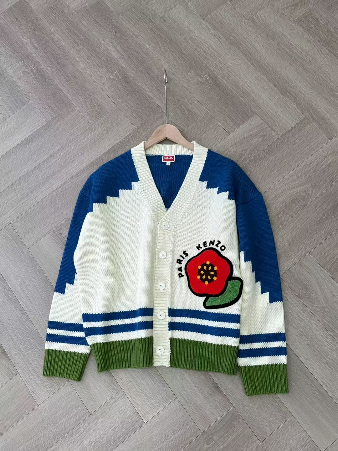 **do** เสื้อคาดิแกนกันหนาว KENZO Pop' genderless cardigan in wool ใส่ได้ ชาย หญิง สินค้าใหม่ ของแท้