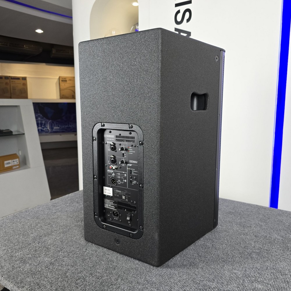 YAMAHA DHR-15 ตู้ลำโพง15" ACTIVE ตู้ลำโพงมีแอมป์ขยายในตัว 2 ทาง ขนาด 15 นิ้ว ยามาฮ่า DHR 15 DHR15 เอไอ-ไพศาล