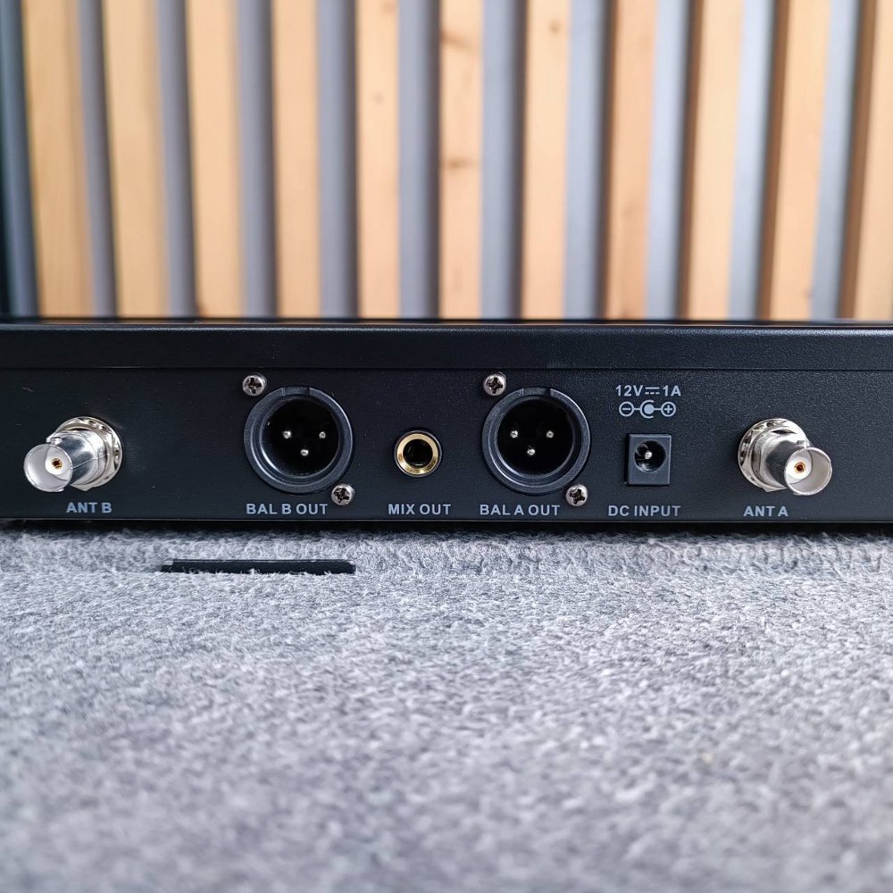 TADA U-660LV ไมค์ลอยคู่ ไมค์ลอยมือถือคู่UHF มีกระเป๋า ไมค์ลอย ไมค์คาราโอเกะ WIRELESS MICROPHONE ธาดา TA DA U 660LV TA-DA U660LV เอไอ-ไพศาล