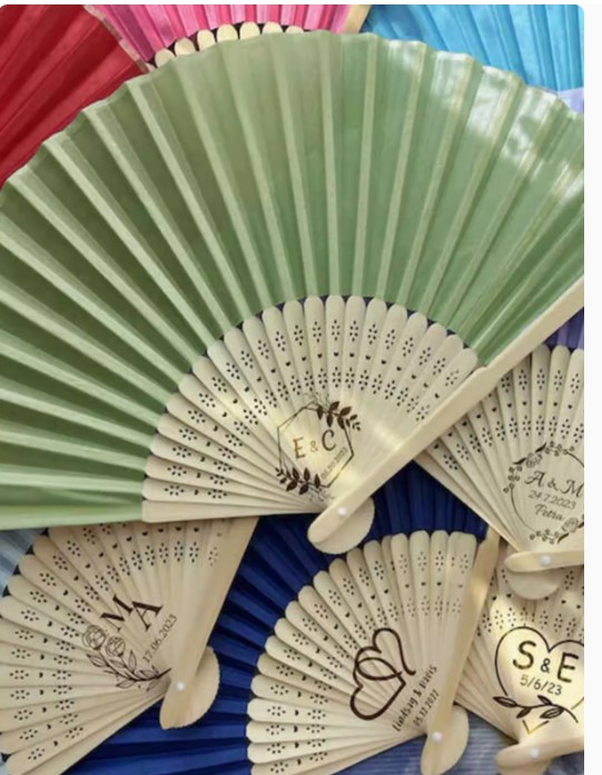 พัดผ้าไหม สกรีน logo ของขวัญ ของชำร่วยงานแต่งงาน พัดมือ ทำลาย แบบเก๋ ๆ 606147