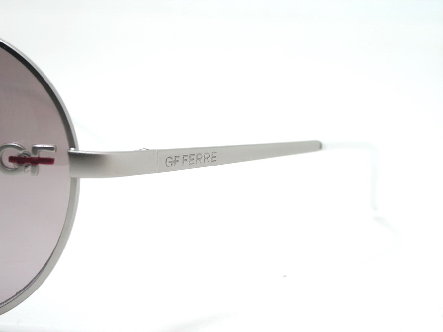 แว่นกันแดด Gianfranco Ferre !!!สวยและเก๋มากมากค่ะ ของแท้100%และถูกสุดๆ ส่งตรงจากUS.ค่ะ