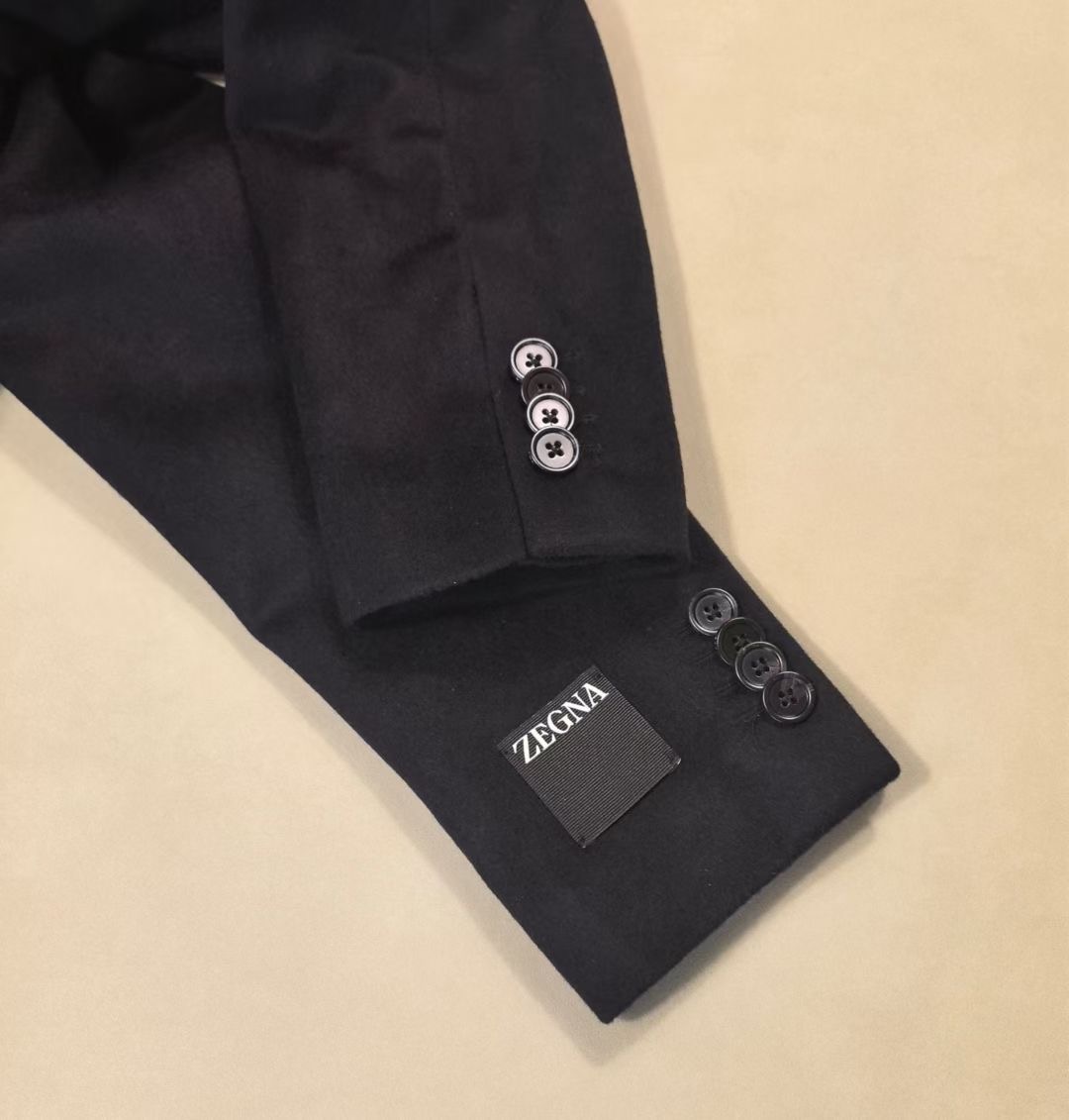 เสื้อโค้ท Ermenegildo Zegna Black Cashmere Double Breasted Coat สินค้าใหม่ ของแท้