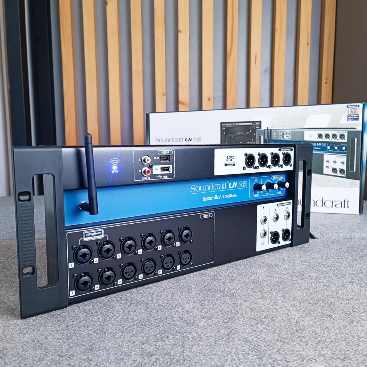 สินค้าตัวโชว์เครื่องใหม่ ของแท้ ไม่มีประกัน SOUNDCRAFT UI-16 Digital Mixer มิกเซอร์ มิกดิจิตอล ui16 เครื่องปรับแต่งเสียง MIX ตัวปรับแต่งเสียง เครื่องเสียง เอไอ-ไพศาล